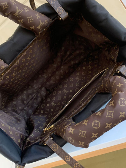Louis Vuitton OnTheGo GM