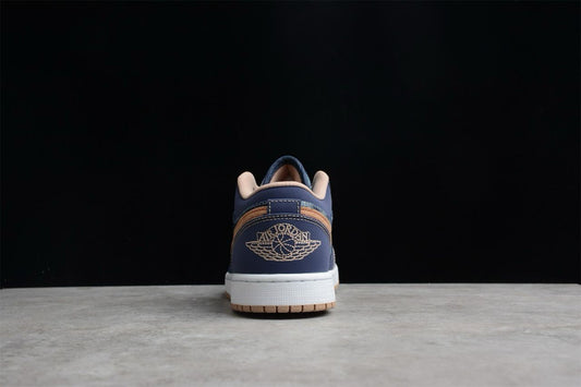 Air Jordan 1 Low Denim - detalhe do cadarço