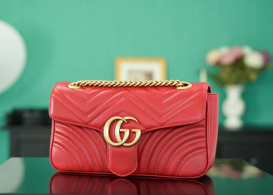 Gucci GG Marmont Small Matelasse Bag Red