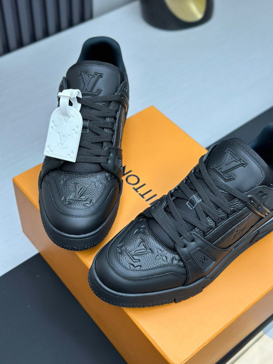 Lv Trainer Black Monogram