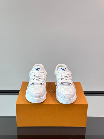 Lv Trainer White Blue