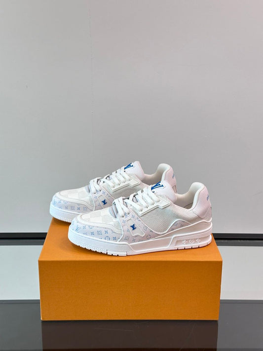 Lv Trainer White Blue