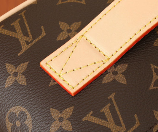 Necessaire Lv Toiletry Monogram Bag