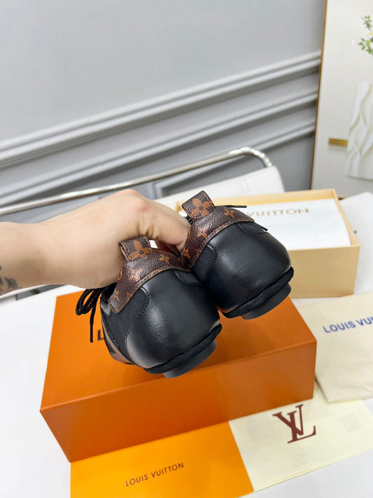 Sneakerina LV