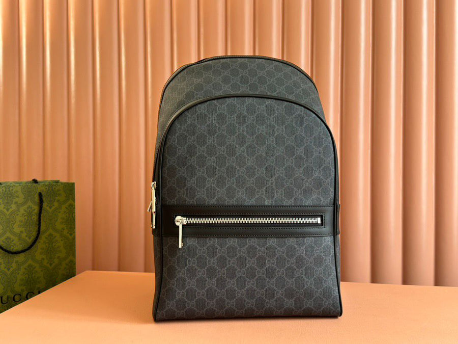 Mochila Couro Preto com Alças Ajustáveis