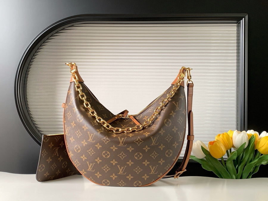 Bolsa Hobo Couro Padrão Monograma Geométrico Marrom