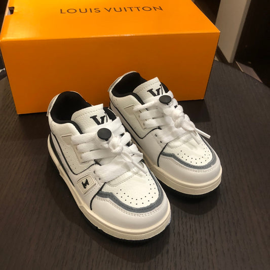 Trainer 54 LV Black and White Infantil