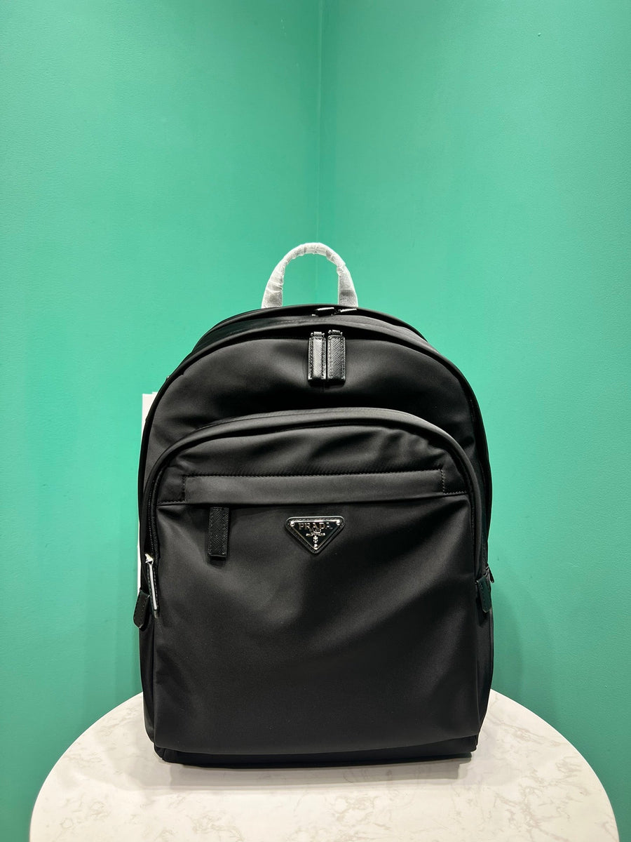 Mochila Couro Estruturado Preto