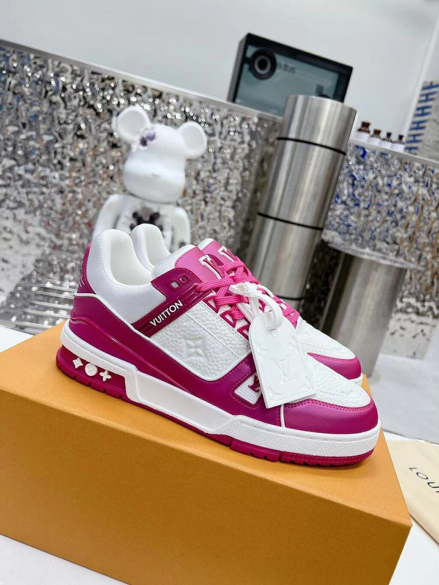 Tênis Couro Rosa e Branco Detalhes Geométricos