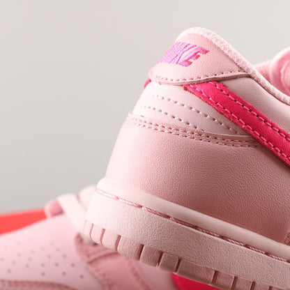 Nike Dunk Low Triple Pink