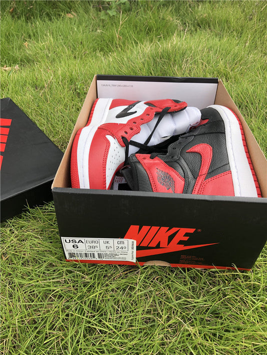 Air Jordan 1 “Homage To Home” - detalhe do solado