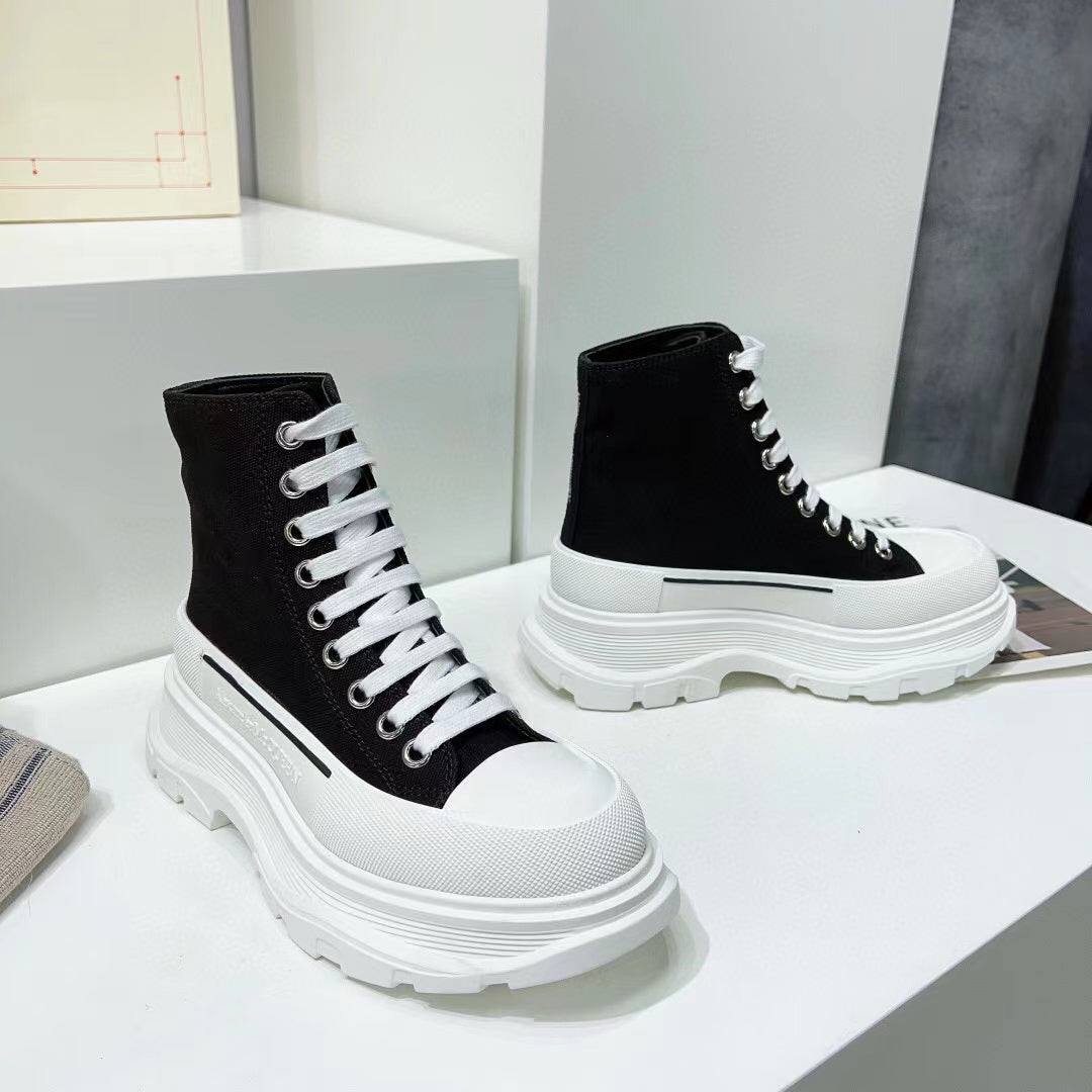 Alexander McQueen cano alto Tread slick