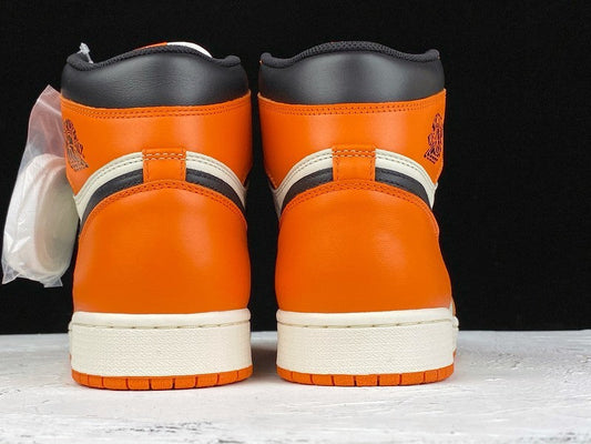 Air Jordan 1 High Reverse Shattered Backboard - detalhe do solado