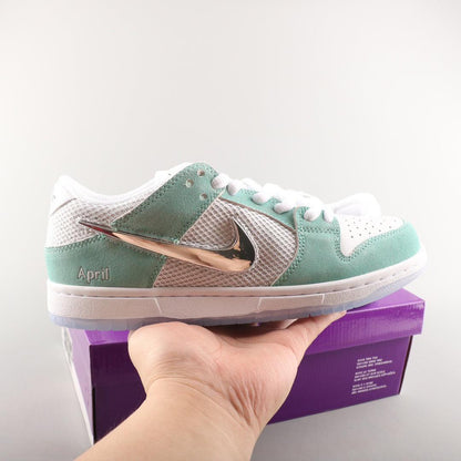 Nike SB Dunk Low April