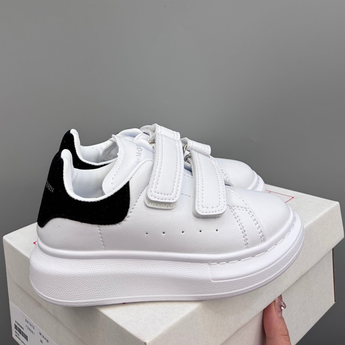 Tênis Alexander McQueen White and Black Infantil