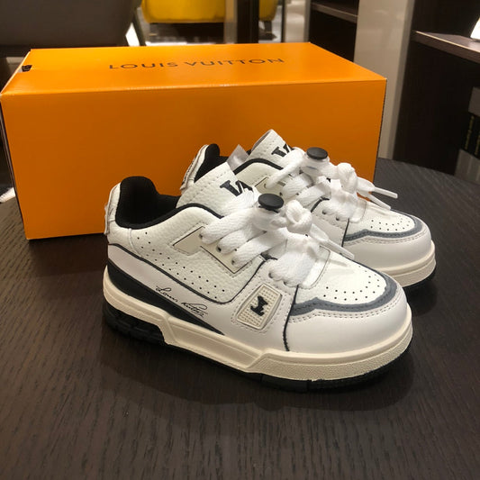 Trainer 54 LV Black and White Infantil