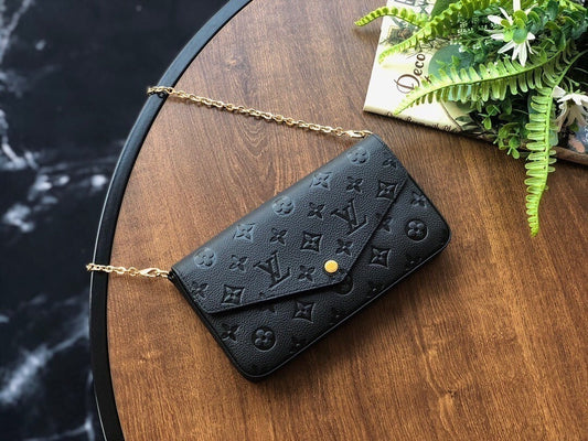 Bolsa Pequena Couro Padrão Monograma Embossado Preto