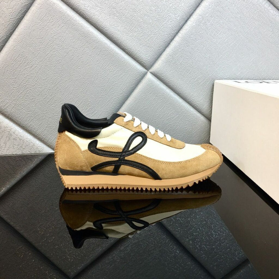 Tênis Runner Malha Gold Detalhe Preto
