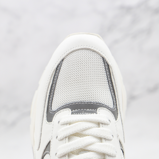 Run Away Sneakers Suede with Mesh White
