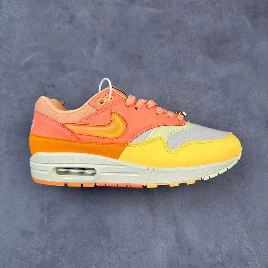 Tênis Runner Malha Laranja Degradê Detalhe Branco